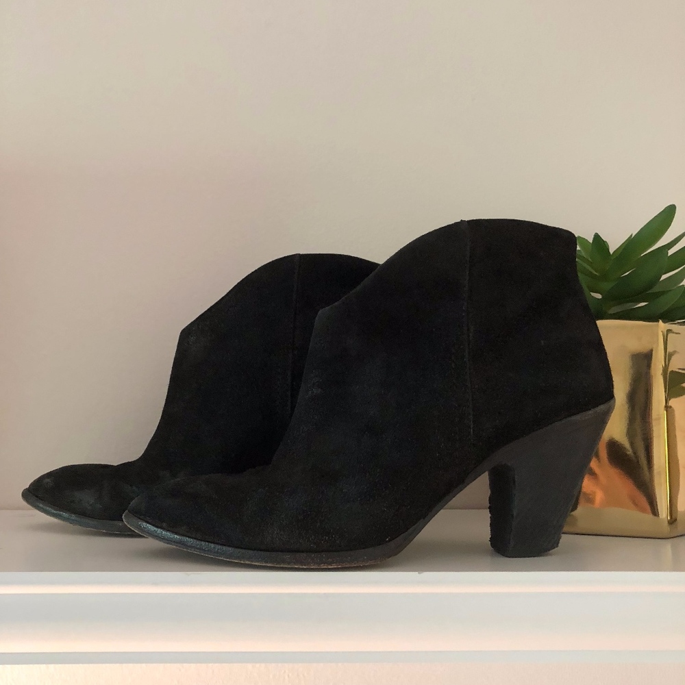 SALE Belle By Sigerson Morrison Lamar Ankle Bootie